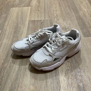 Adidas Sneakers